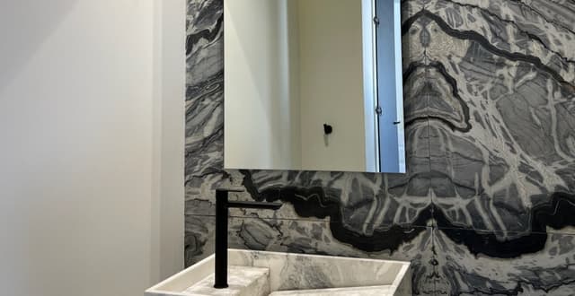 SILVER STREAM — stone pattern